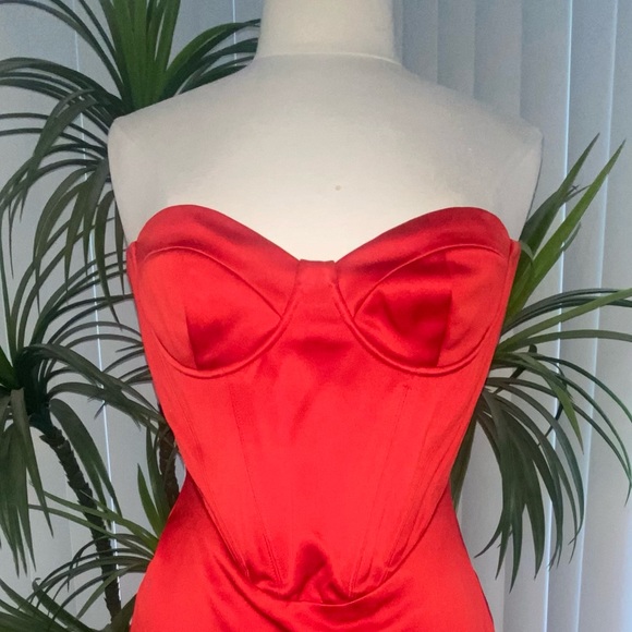 ❤️✨Red Rhinestone Side Cutout Mini Dress Fashion Nova - Picture 4 of 8
